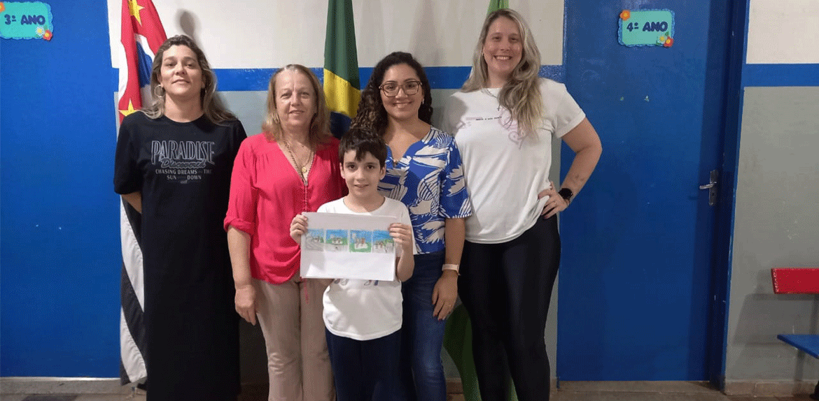 Fã de Charlie Brown, estudante de Agulha impressiona professores com criatividade